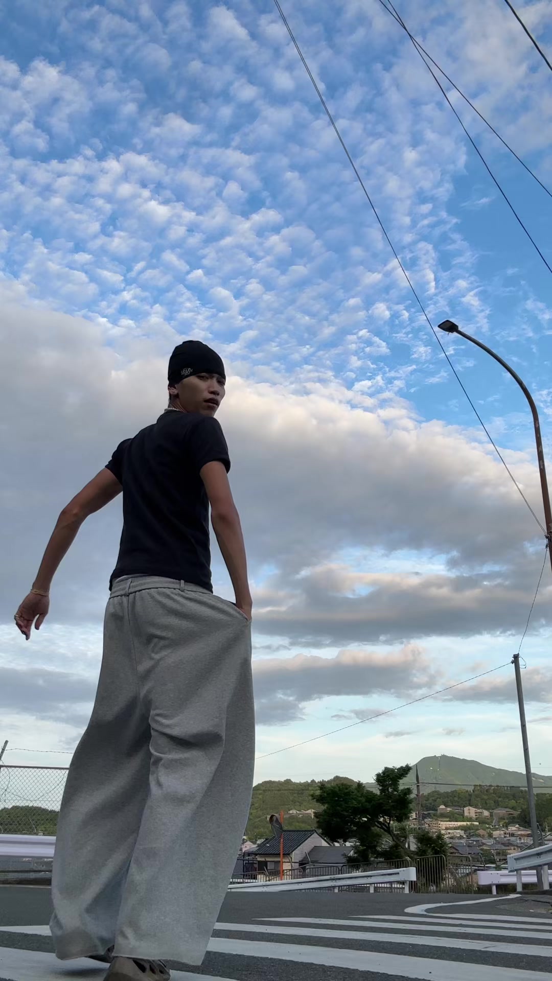 TikTok post by @zoraboyyy___ for Titeizin Online. Caption reads: ¥500 off until the 31st. @地底人ONLINE #fyp#zoraboy.