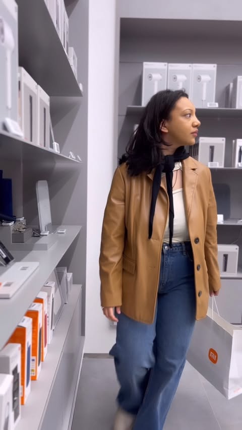 Instagram post by @phoebelourdes for Xiaomi. Caption reads: [...] Guys! So, last week I Checked out @xiaomi.uk....