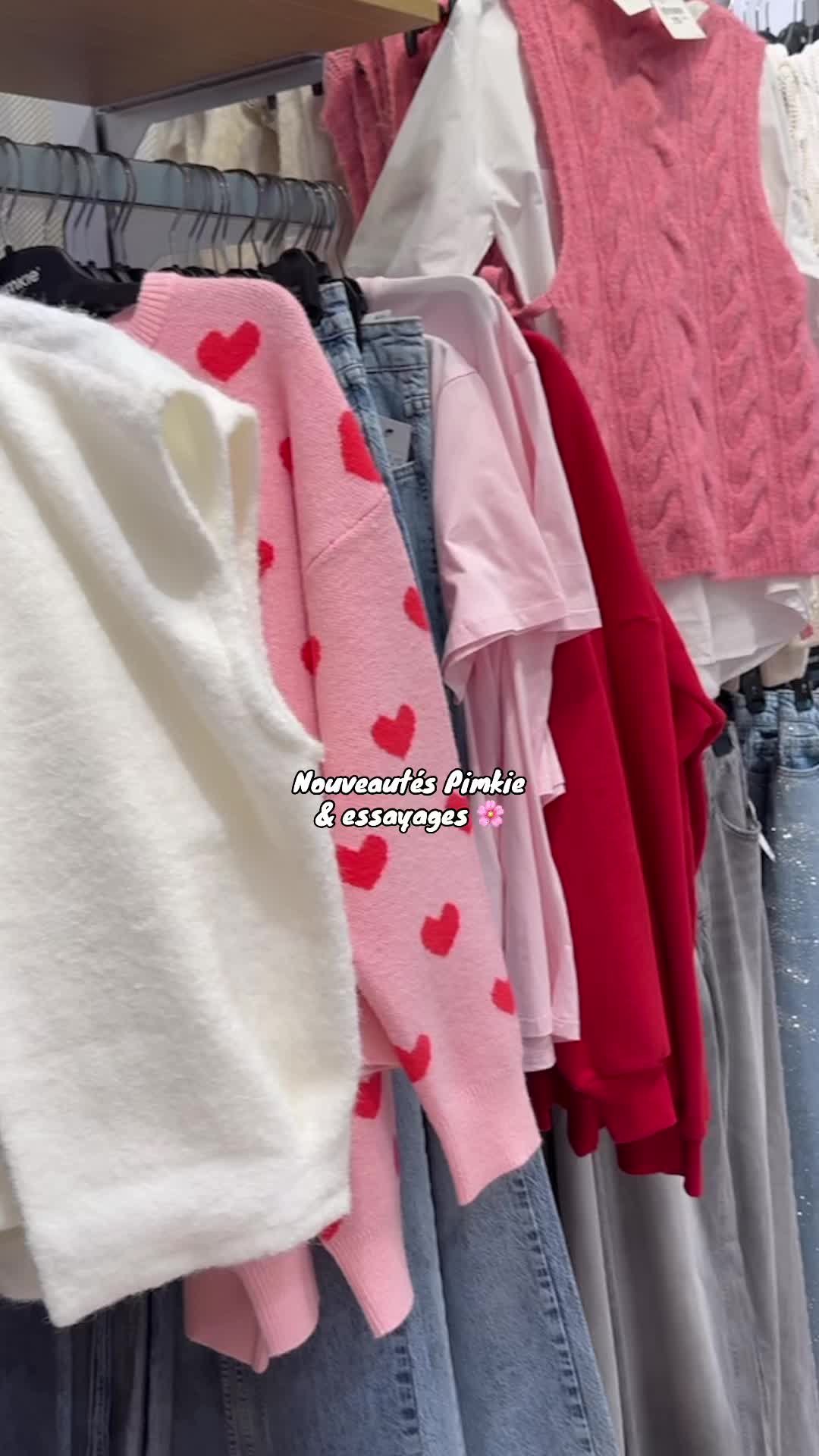 TikTok post by @adelinegss for Pimkie. Caption reads: Essayages @Pimkie 🌸 #pimkie .