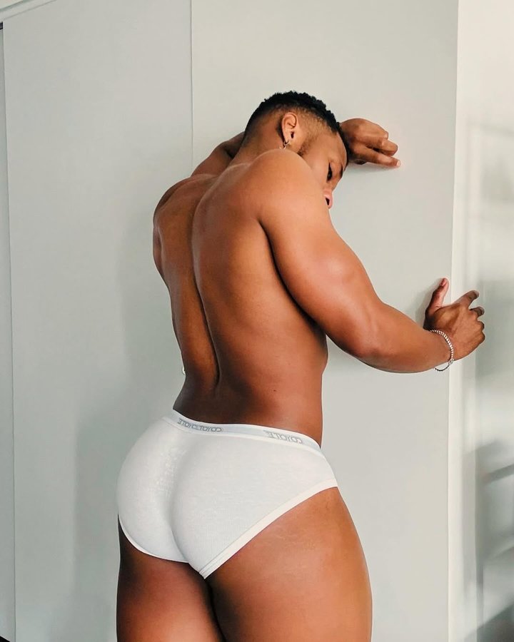 Instagram post by @shaquilledimere for Coyote Jocks. Caption reads: [...] favorite undies at the moment ☁️🤍🐇....