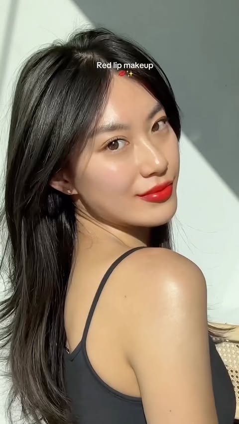 Instagram post by @haley0n for Dolce&Gabbana. Caption reads: [...] lips but make it natural using....