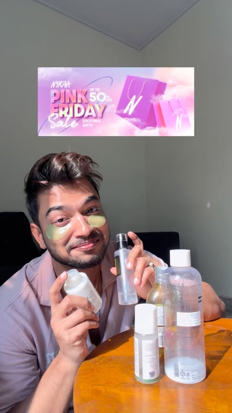 Instagram post by @abhisinghsekhwat for Juicy Chemistry. Caption reads: Comment down for the product link 💬
Glow,....