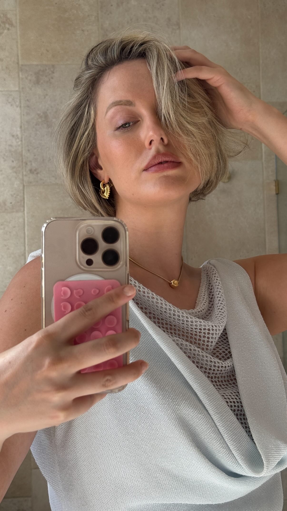 Instagram post by @jessraeking for John Frieda. Caption reads: Save this if you’re looking for an at home blonde....