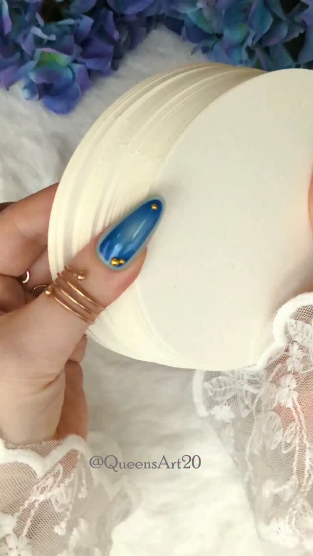 Instagram post by @queensart20 for eStarCase. Caption reads: [...] 🐬
Ad | affiliate 
🎀 Supplies from....