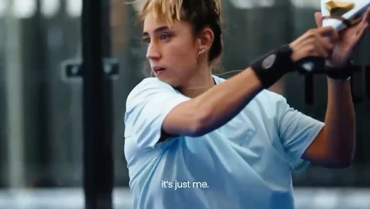 Instagram post by @beagonzalez_padel for Amazfit. Caption reads: Perfect isn’t the goal.
Progress is.
Padel pro Bea....