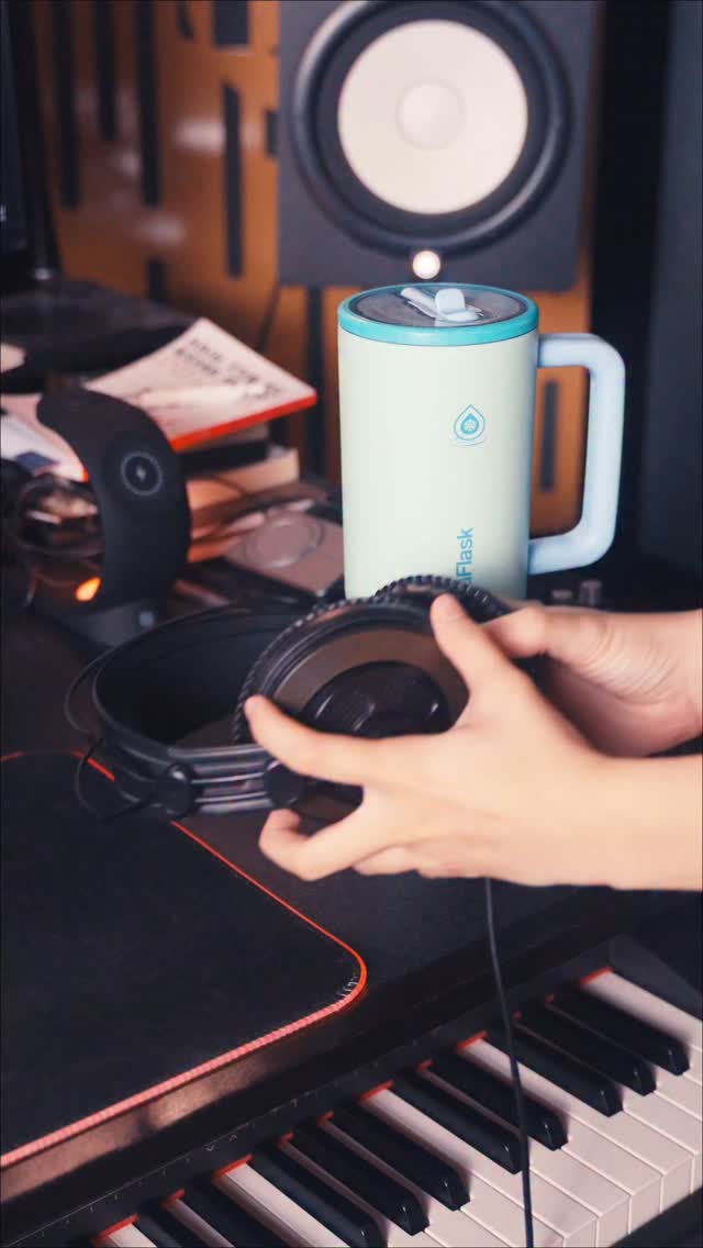 Instagram post by @charlie.flmn for AquaFlask. Caption reads: Sip and go ! @aquaflask.ph....