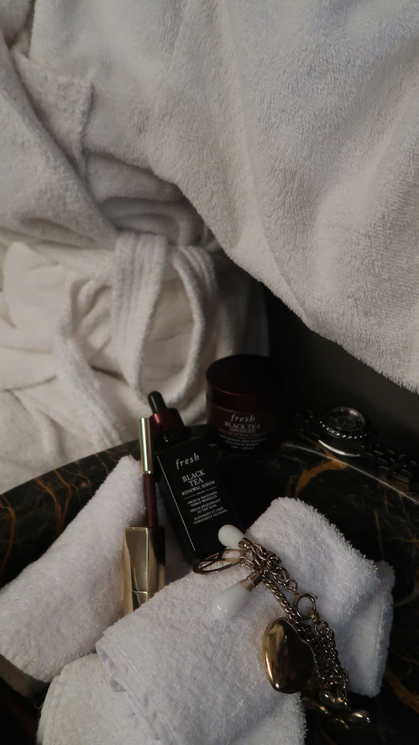 Instagram post by @lisacorbo for Fresh. Caption reads: AGE IS ON HOLD WITH @freshbeauty Black Tea Serum....