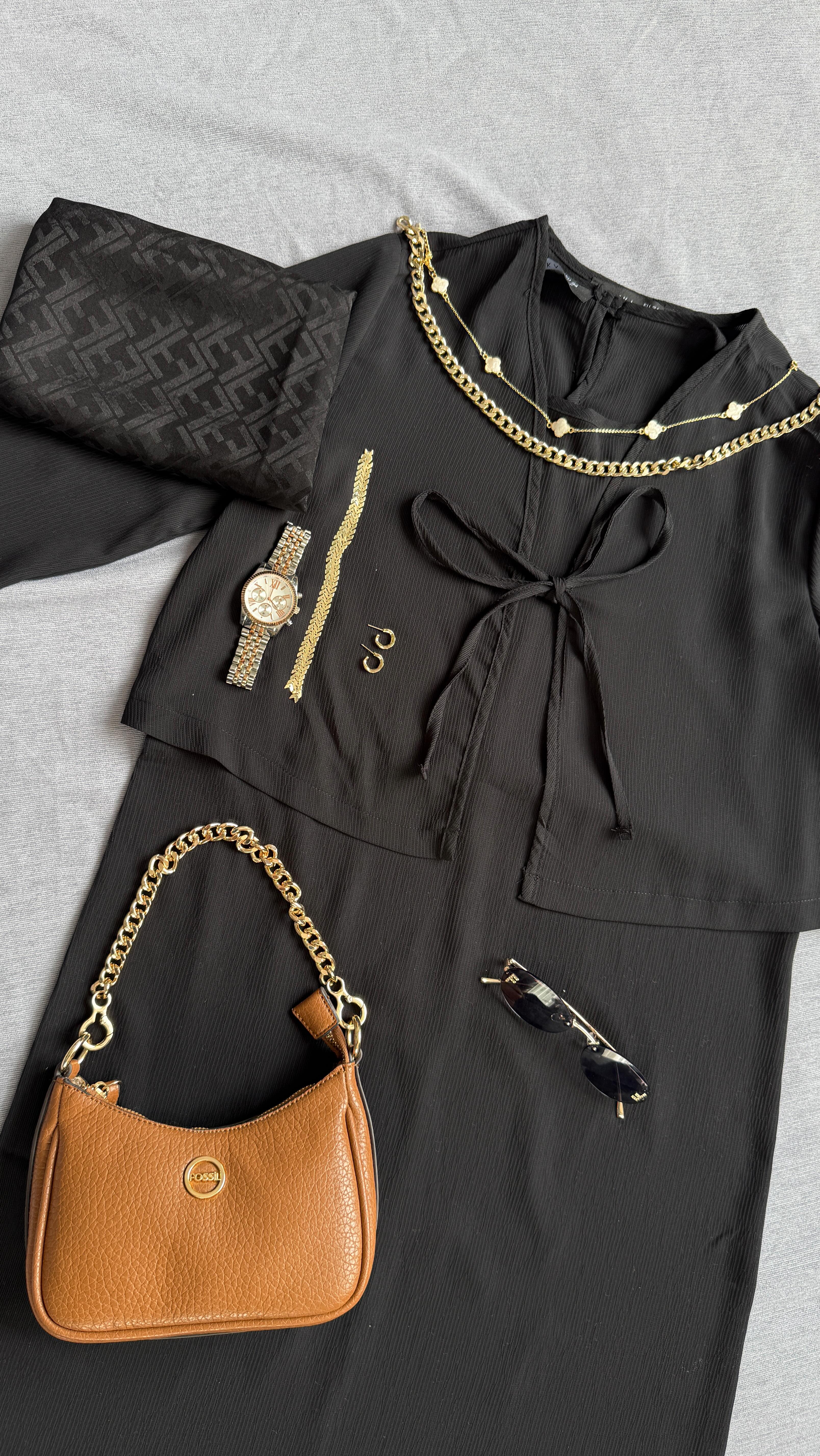 Instagram post by @bloggerguls for Modanisa. Caption reads: @modanisa bayram kombinim🖤
Link hikayede✨

#fyp....