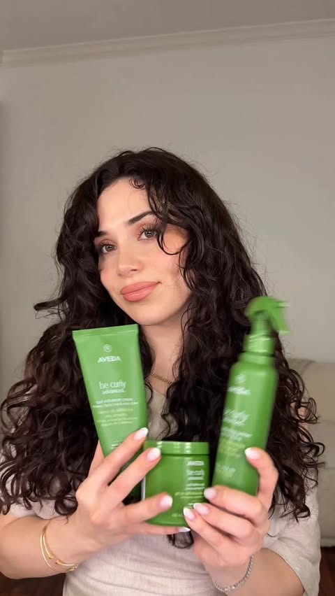 Instagram post by @aslinurakinci for Aveda. Caption reads: [...] you need the be curly advanced trio from....