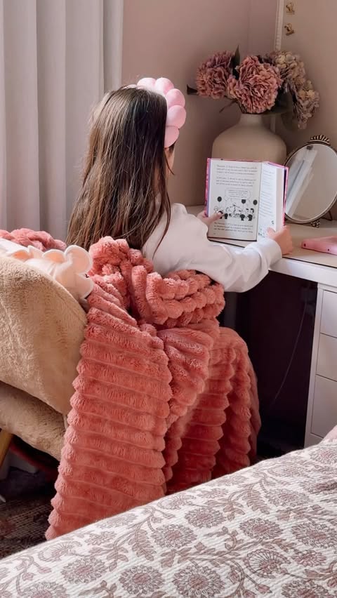 Instagram post by @destination_home for Bedsure Home. Caption reads: Comment “HOME” for my daughter’s bedding.....