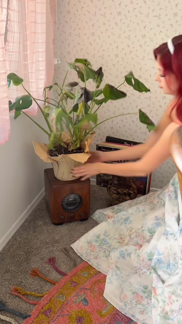 Instagram post by @carlyknighht for lovevsdesign. Caption reads: I absolutely love how it turned out!! 💌 This peel....