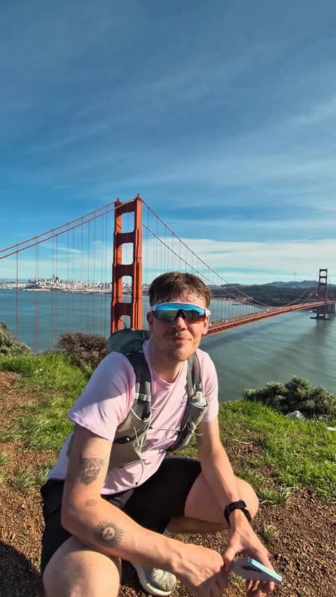 Instagram post by @hikingswiss_andmore for Samsung. Caption reads: [...] the integrated privacy display on the....