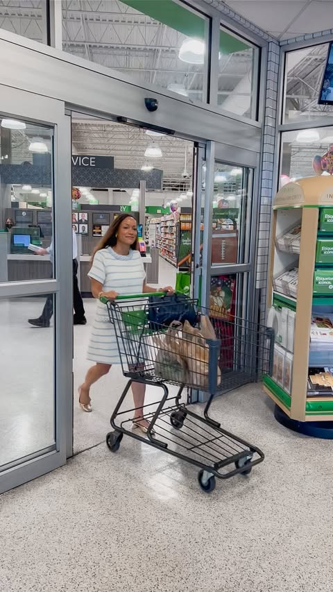 Instagram post by @janylsmithesq for Publix Super Markets. Caption reads: #ad The other night, the kids and I accidentally....