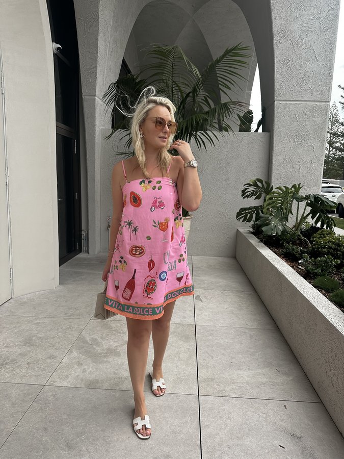 Instagram post by @natkalinowski for Petalandpup. Caption reads: Pretty in pink, with a coast line twist....