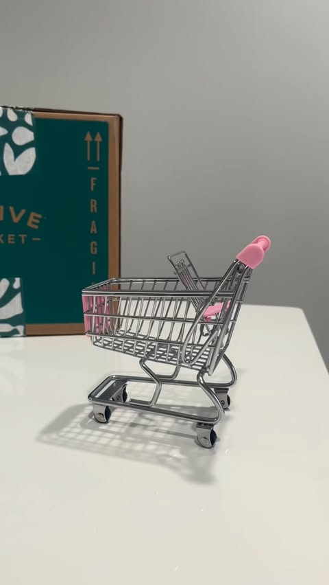 Instagram post by @daynagirlworld1 for Thrive Market. Caption reads: Lean into “Healthy, Not Perfect with @thrivemarket....