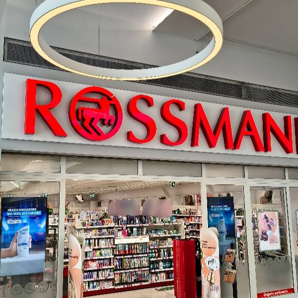 Instagram post by @monsiaaa for bebiocosmetics. Caption reads: Podaruj sobie niszowe perfumy Ewy Chodakowskiej od....