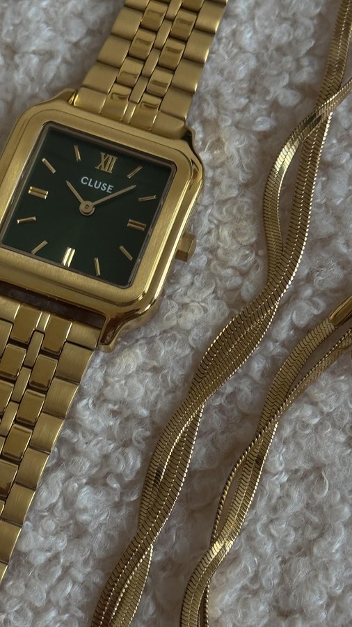 Instagram post by @mylifeasmaili for CLUSE. Caption reads: Take your time⌚️✨ ad

@cluse 
#CLUSE, #CLUSEclub.