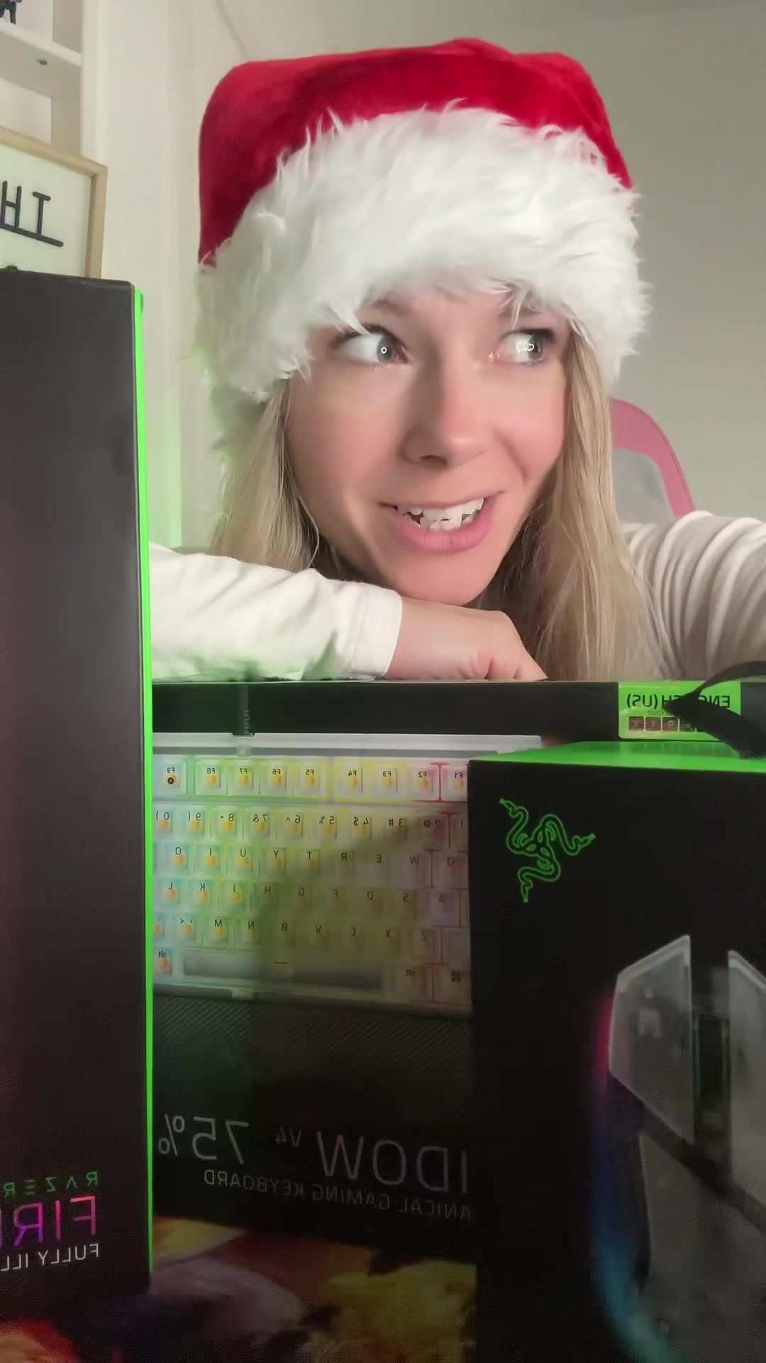 TikTok post by @smileydanii158 for Razer. Caption reads: [...] should definitly check Razer Phantom White....