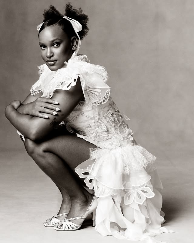 Instagram post by @pedrosales_1 for Riachuelo. Caption reads: [...] Andrade wearing custom @helorochabrand for....