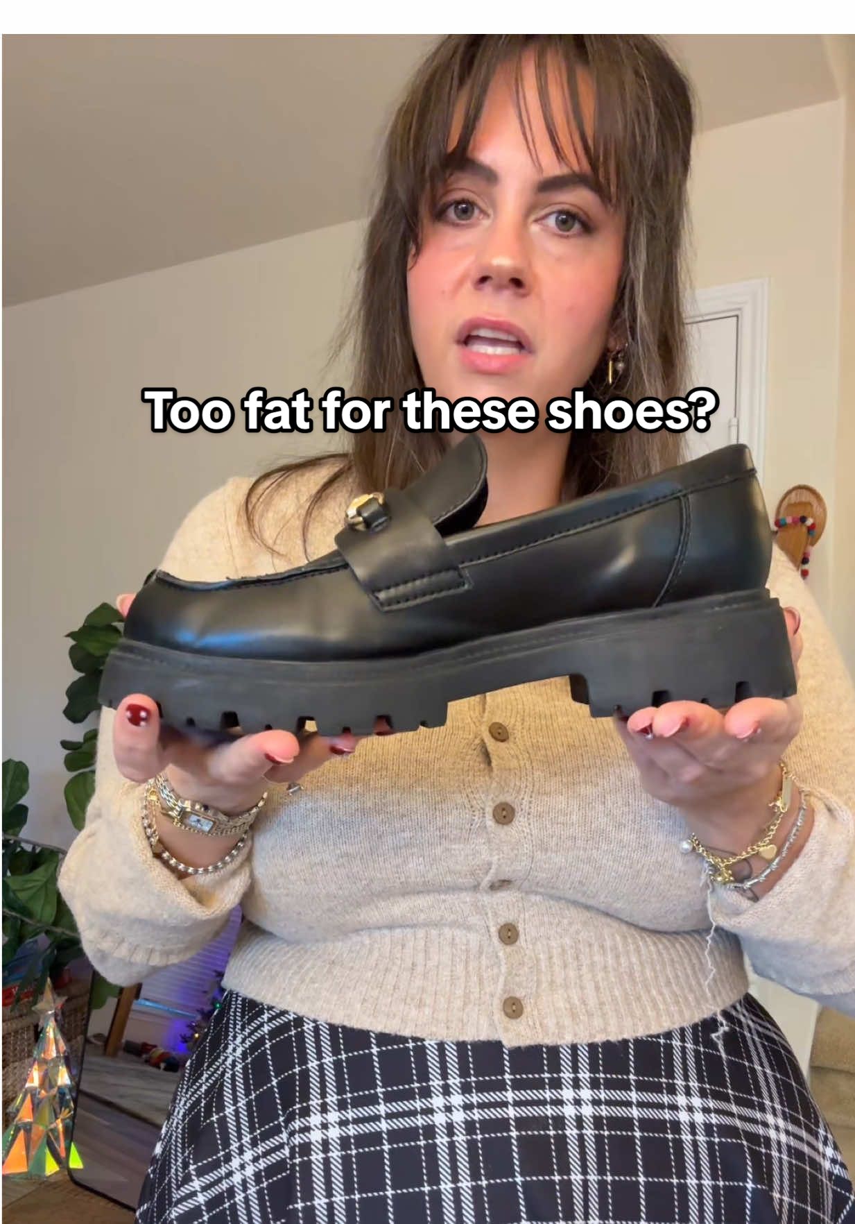 TikTok post by @itslindss for Steve Madden. Caption reads: @stevemadden do these loafers have a weight limit....