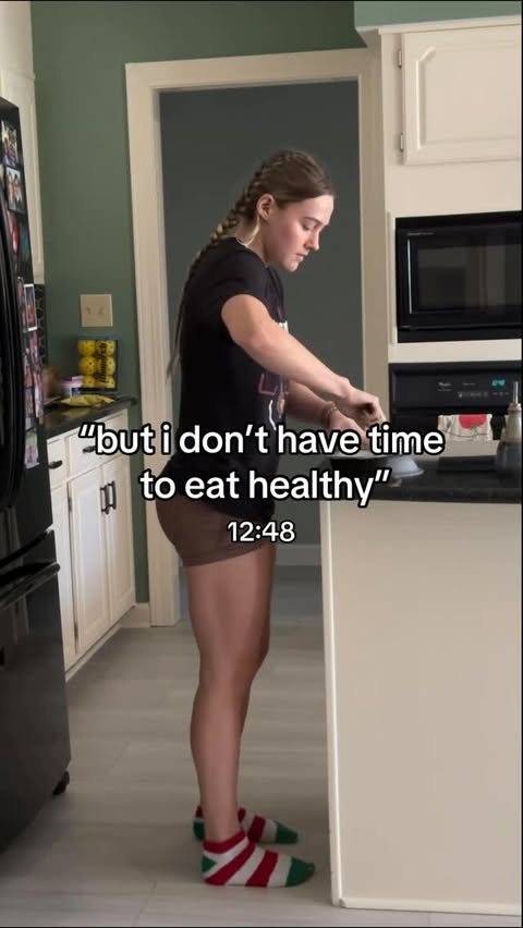 Instagram post by @ashlynsmithfit for FlexPro Meals. Caption reads: ad! just over 5 minutes and almost 50g protein.....