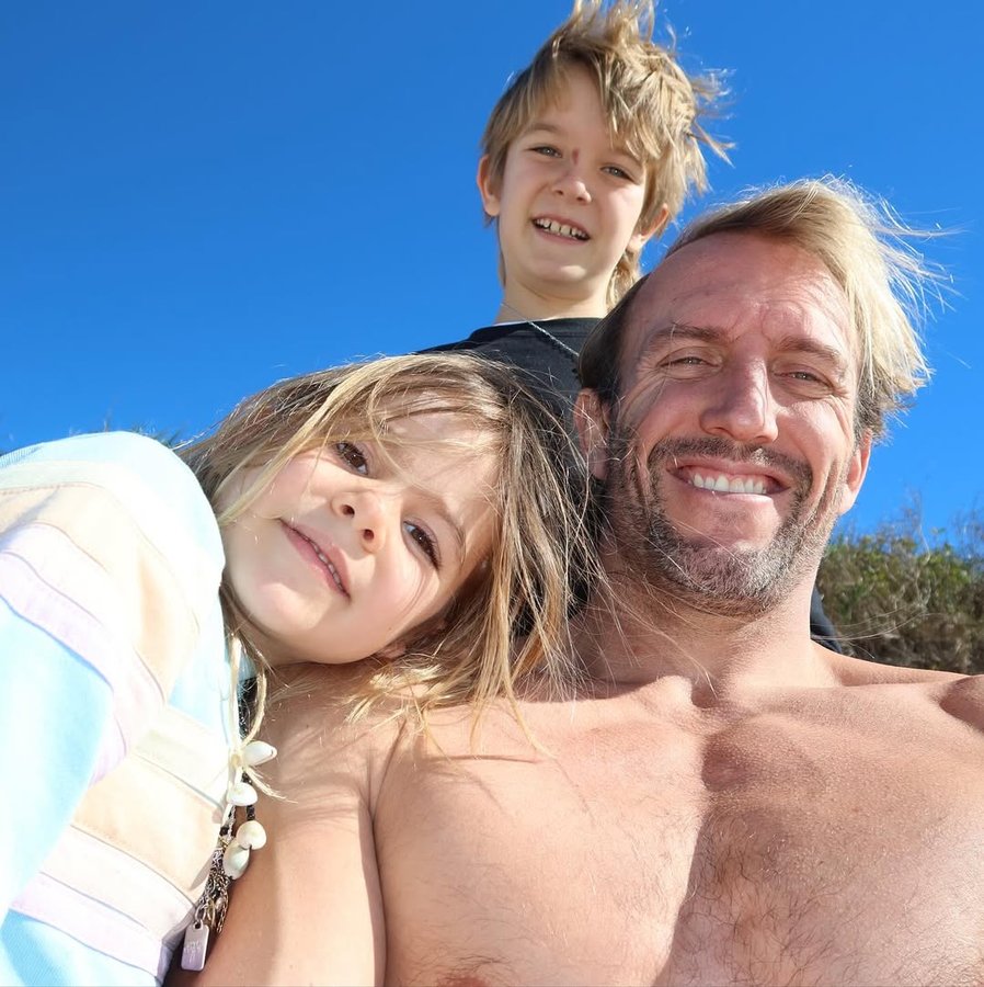 Instagram post by @owright for Dometic. Caption reads: [...] outdoors is way easier! #thiswayout @dometic.