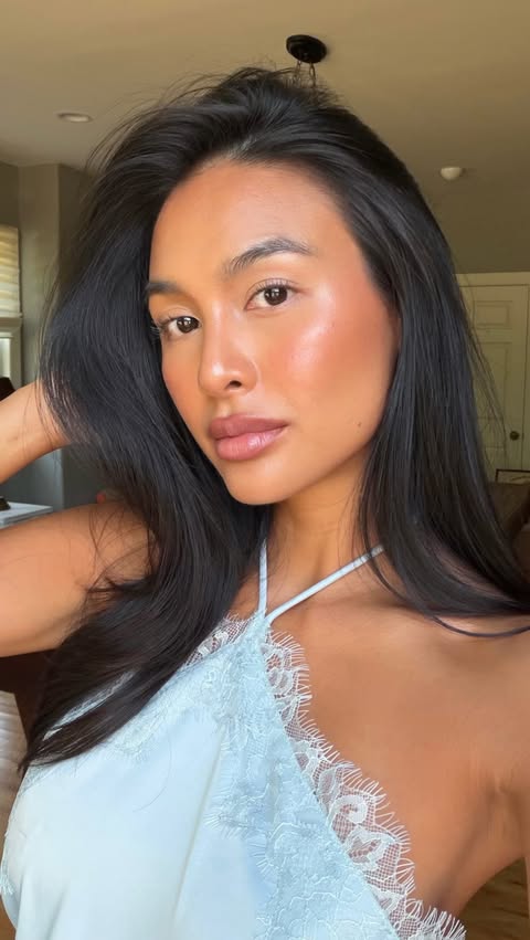 Instagram post by @adisalice for MONDAY Haircare. Caption reads: [...] essentials💗 currently obsessed w/....