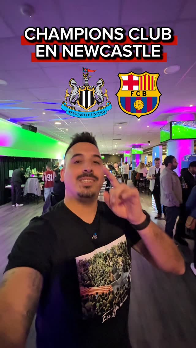 Instagram post by @elopi23 for Crypto.com. Caption reads: Asi es el CHAMPIONS CLUB de ST JAMES PARK, estadio....