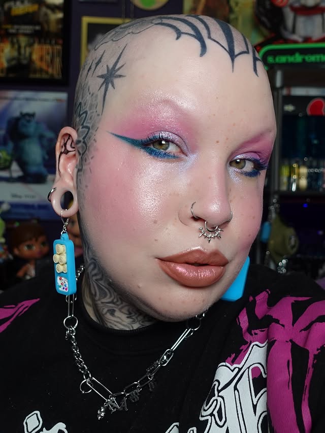 Instagram post by @s.andromedae for About-face Beauty. Caption reads: [...] (both), 951 lip liner* @aboutfacebeauty main....