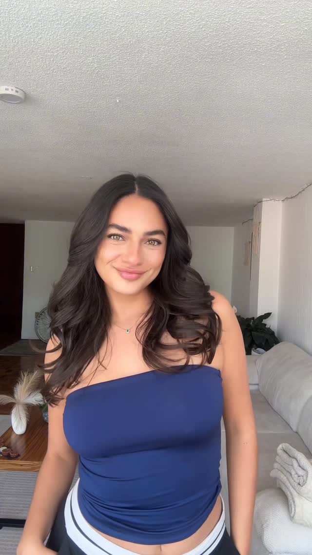 Instagram post by @paulina_ruizmenendez for Shark Beauty. Caption reads: Amando mi SharkFlexStyle , Consigue la tuya en....