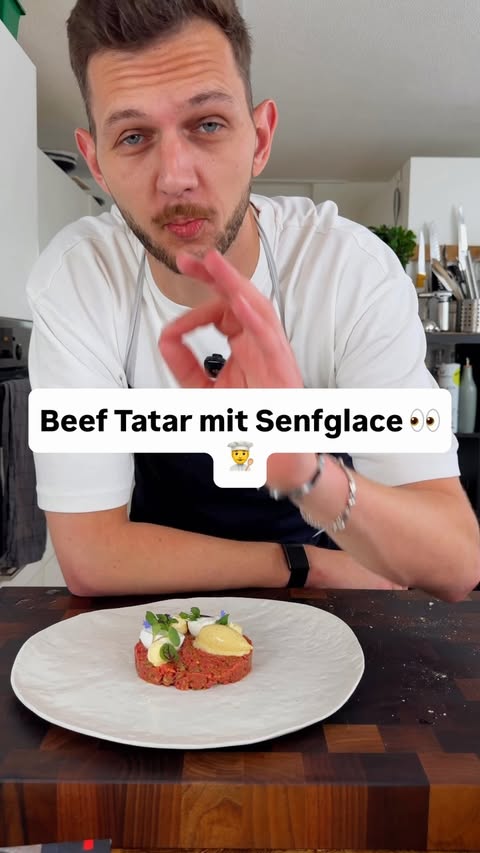 Instagram post by @marco.vonarx for Orell Füssli. Caption reads: Senfglacé auf einem Beef Tatar? 👀 Genau dieses....