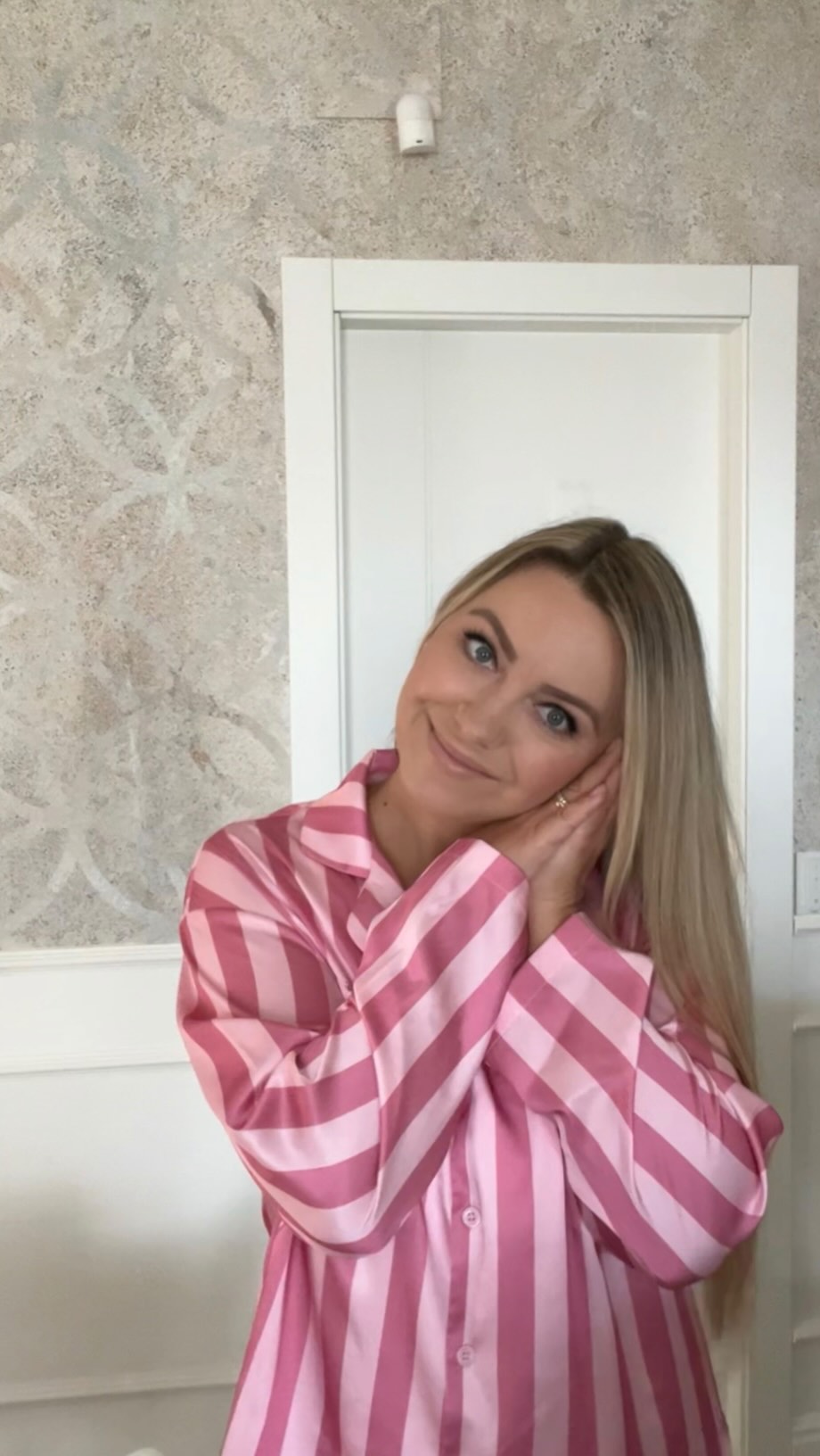 Instagram post by @sparklesandcaramels for LUVLETTE. Caption reads: [...] dice: sono iconica.
Betty Boop x Luvlette =....