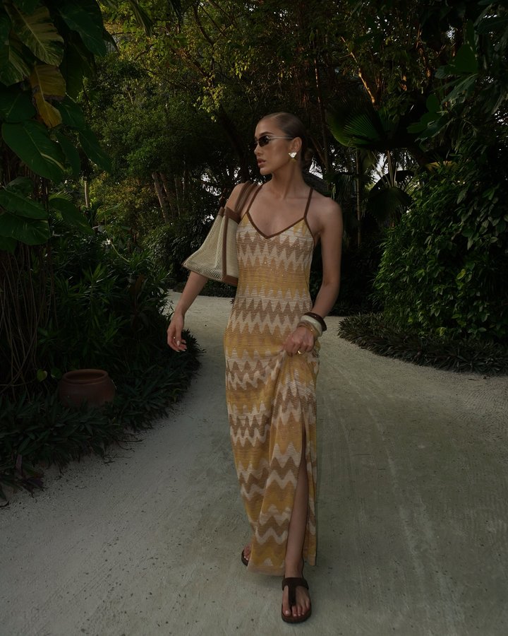 Instagram post by @kodzayeva for Missoni. Caption reads: wearing @missoni & exploring @barosmaldives
.
AD.