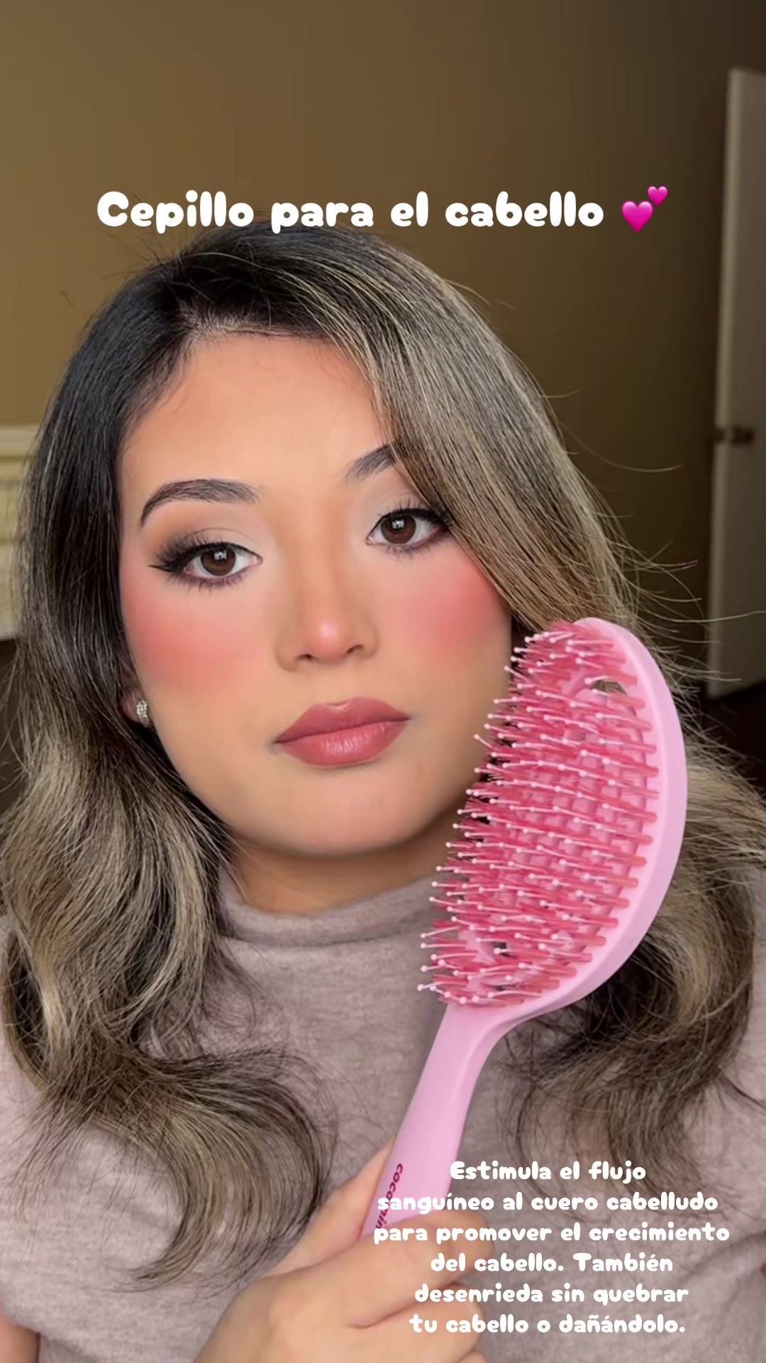TikTok post by @rayasdiana for Cocomint Beauty. Caption reads: [...] #tiktokshop #dfwmua #makeuptutorial....