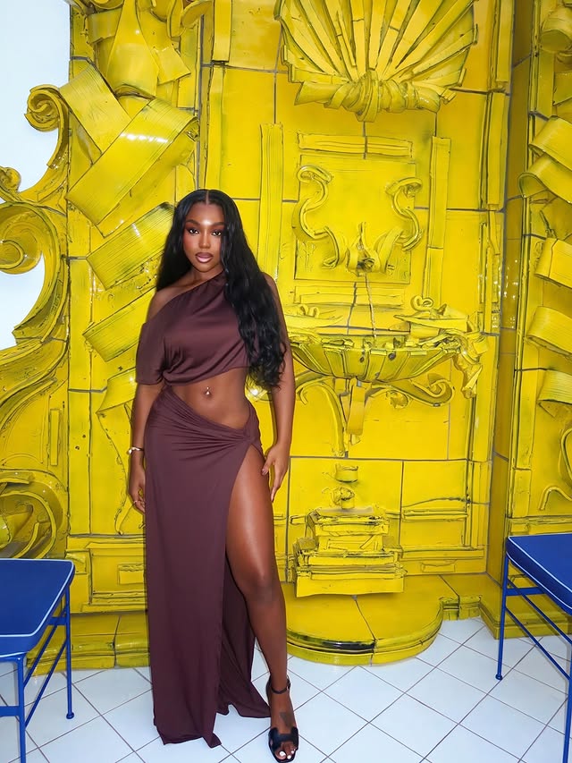 Instagram post by @whitneyadebayo for White Fox. Caption reads: [...] my code WHITNEY for 15% off....