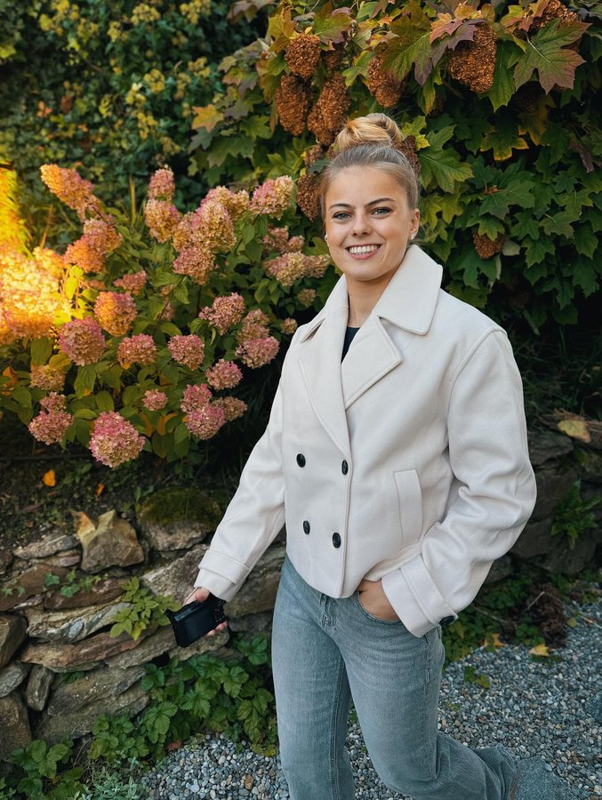 Instagram post by @hausmann.tina for TALLY WEiJL. Caption reads: Fall mood in full swing 🍂
There’s something....