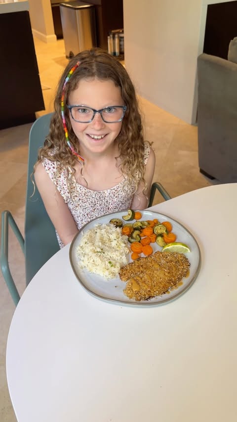 Instagram post by @mothercould for EveryPlate. Caption reads: [...] what to feed them 7 days a week 🤪.....