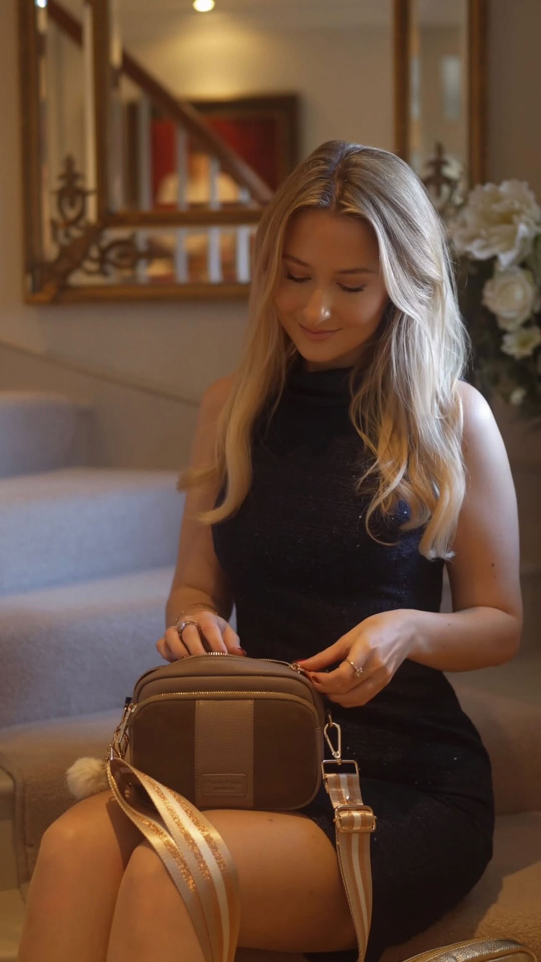 Instagram post by @scarletmartin_ for Pom Pom London. Caption reads: 🎄 WIN a £250 @pompomlondon voucher🎄

Advent....