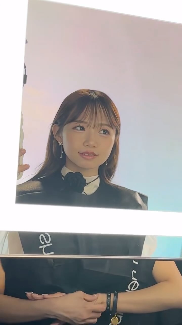 Instagram post by @miiicha_0327 for shu uemura. Caption reads: 唇ぷりぷりじゃない？
顔色も明るくなる感じがしてとってもかわいくない？？？💄💭

これから発売の....