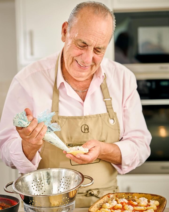 Instagram post by @gennarocontaldo for Parmigiano Reggiano. Caption reads: Hi lovely people! Who doesn’t love a pasta bake?!....