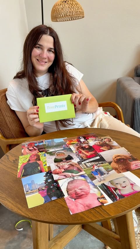 Instagram post by @gulsahguneribasaran for FreePrints. Caption reads: Check out @FreePrints today and get 10 free 4x6....