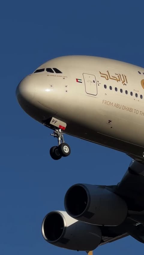 Instagram post by @elemer.aviation for Etihad Airways. Caption reads: Etihad Airways Airbus A380 Close Up Approach [...].