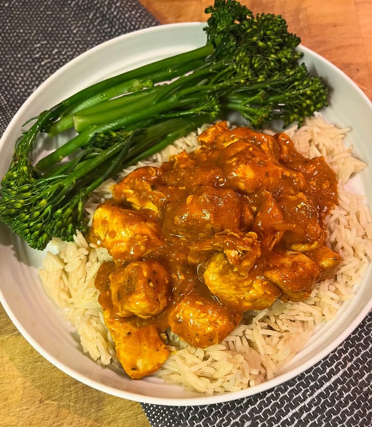 Instagram post by @foodandfitness_kirstylee for Jd Seasonings. Caption reads: ✨ Chicken Tikka Masala 
.
✨ Absolutely love a....