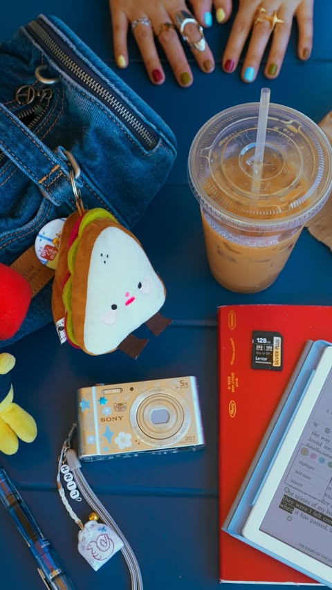 Instagram post by @withlovelinh for Lexar. Caption reads: [...] memories on my 2000s digi cam with....