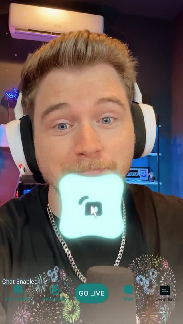 Instagram post by @yoyo_savagemike for Streamlabs. Caption reads: [...] anytime on all platforms with @streamlabs....