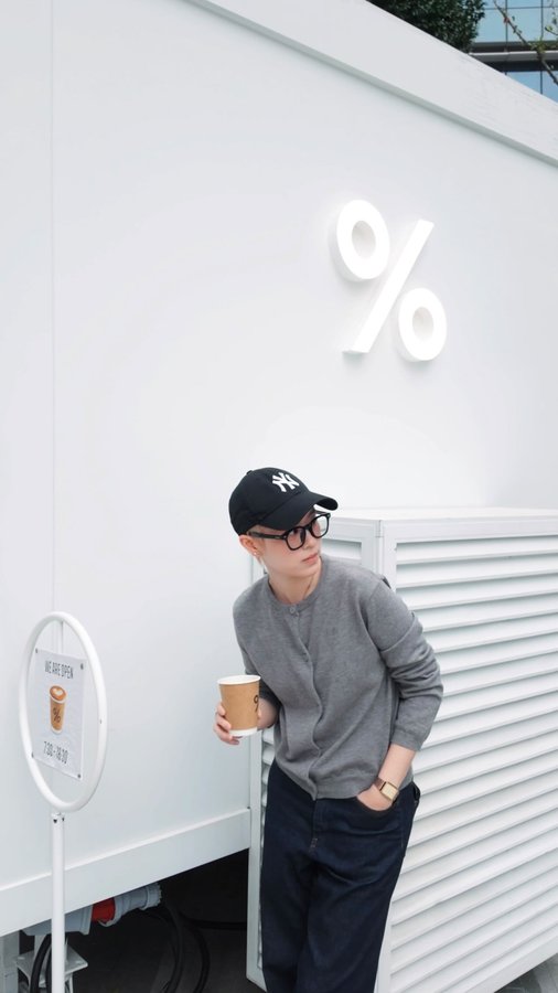 Instagram post by @doublebammm for Shopee Fashion TH. Caption reads: Simple fit today ☕️✨🫶🏻 @shopeefashion_th....