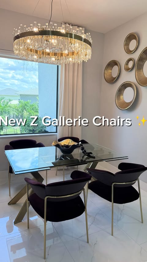 Instagram post by @compartiendoconvenus for Z Gallerie. Caption reads: [...] change I’ve been waiting for 🤍 My new....
