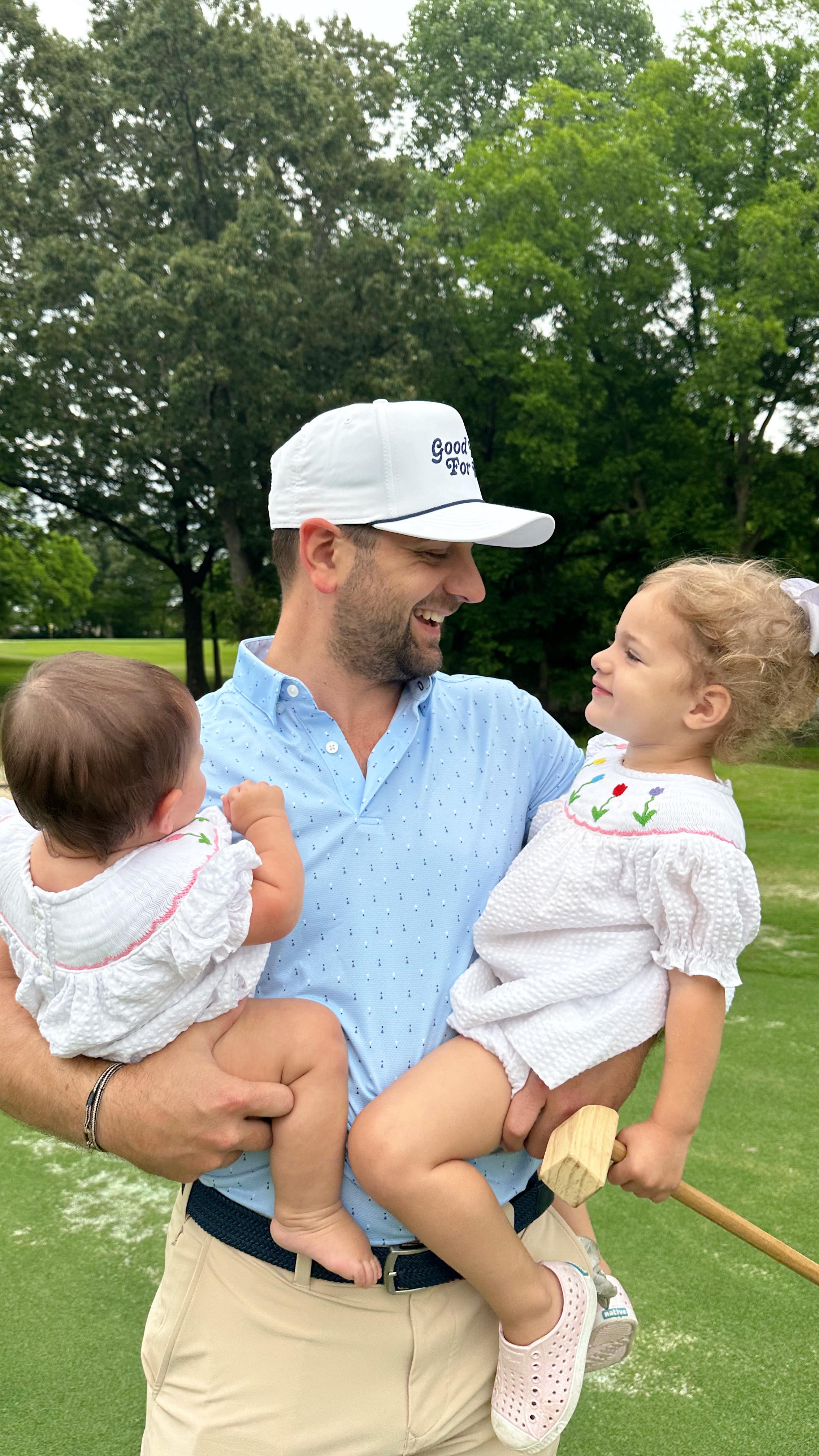 Instagram post by @ma.satterfield for Mizzen+Main. Caption reads: [...] do it all from @mizzenandmain....