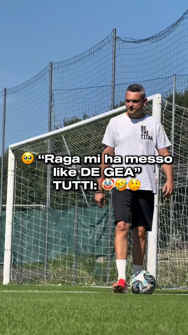 Instagram post by @max.pirotta for T1TAN. Caption reads: ❤️ Cos..? 🧤 Mio Sponsor: @t1tan • #portiere....