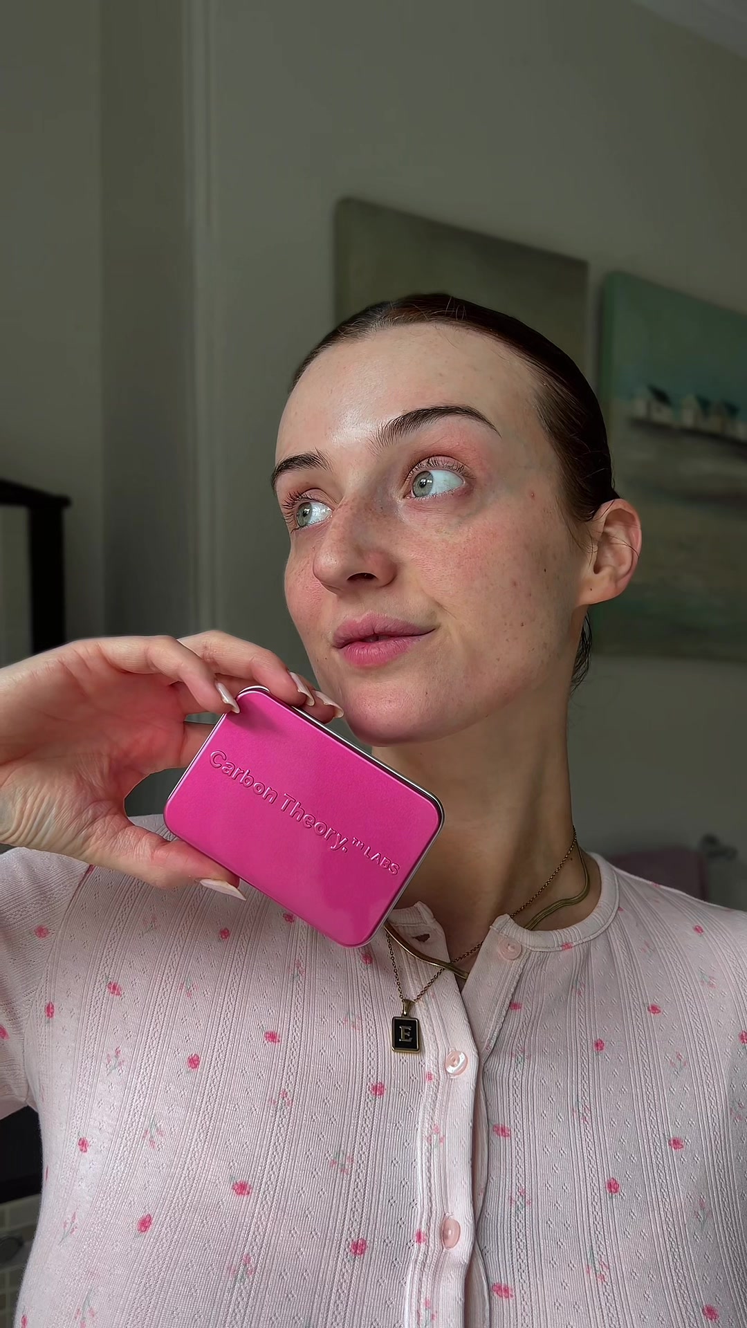 TikTok post by @theugcgirlie for Carbon Theory. Caption reads: [...] and hydrated every single day. @Carbon....